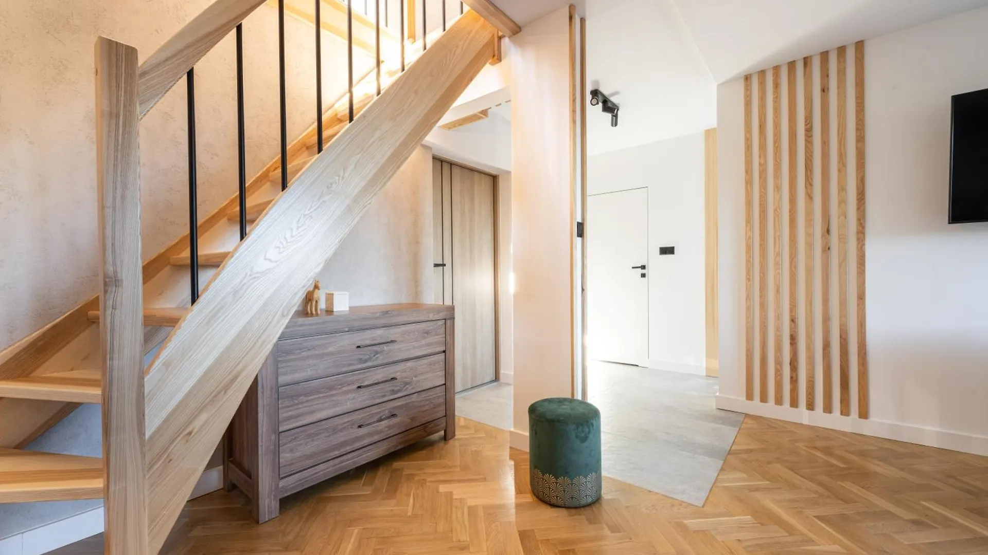Apartamenty Krupowki I Styl, Krupowki Inn I Studio Mila W Centrum Przy Krupowkach Apartzakop Zakopane 0*,  Polónia